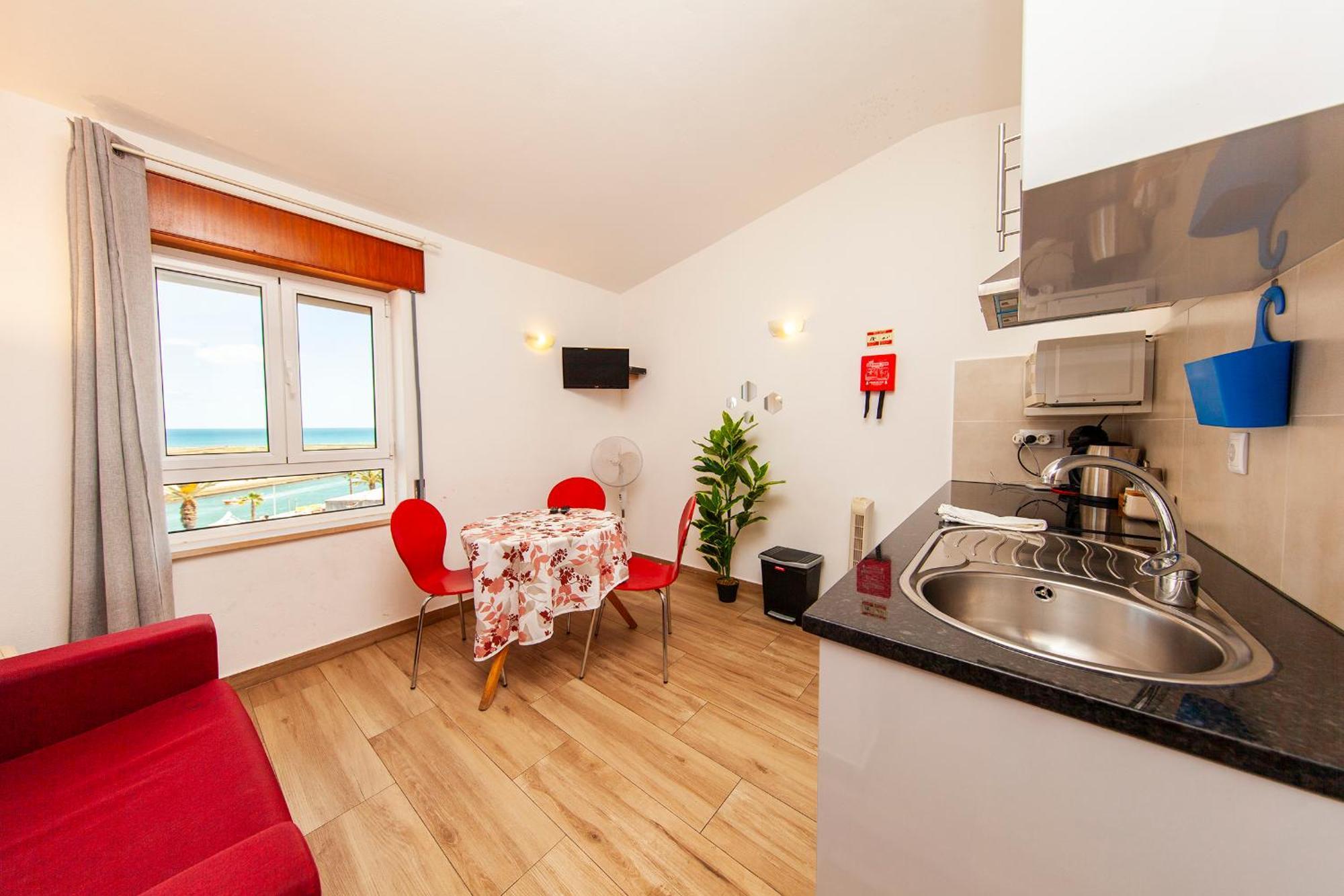 A38 - Rising Sun Top-Floor Flat Lagos Bagian luar foto