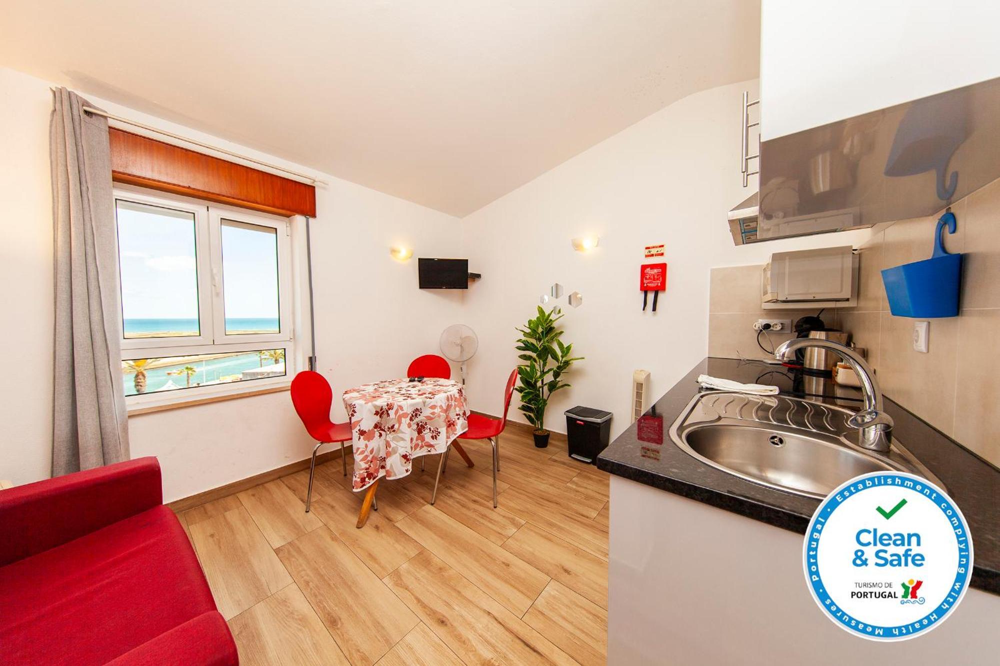 A38 - Rising Sun Top-Floor Flat Lagos Bagian luar foto