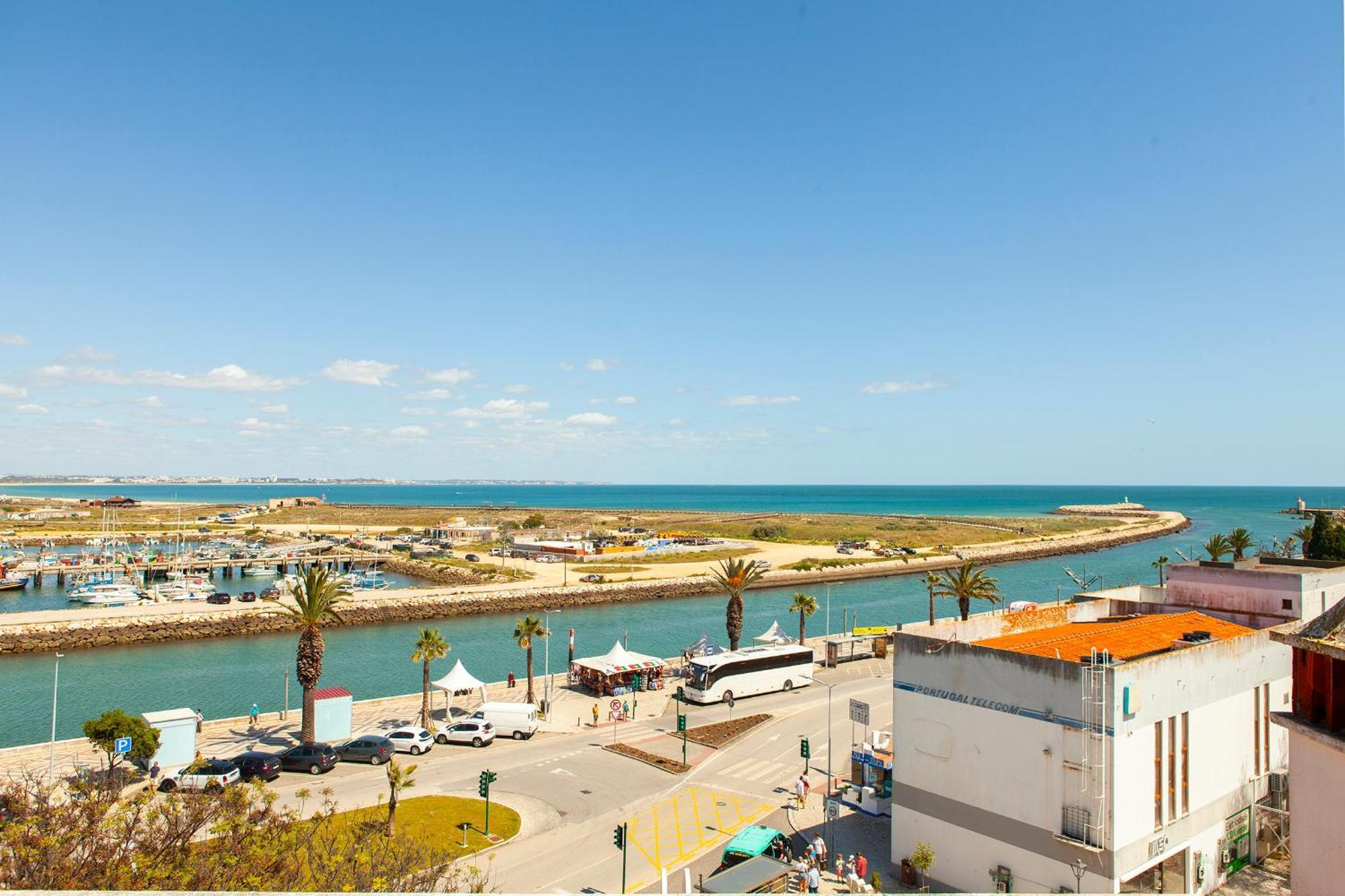 A38 - Rising Sun Top-Floor Flat Lagos Bagian luar foto