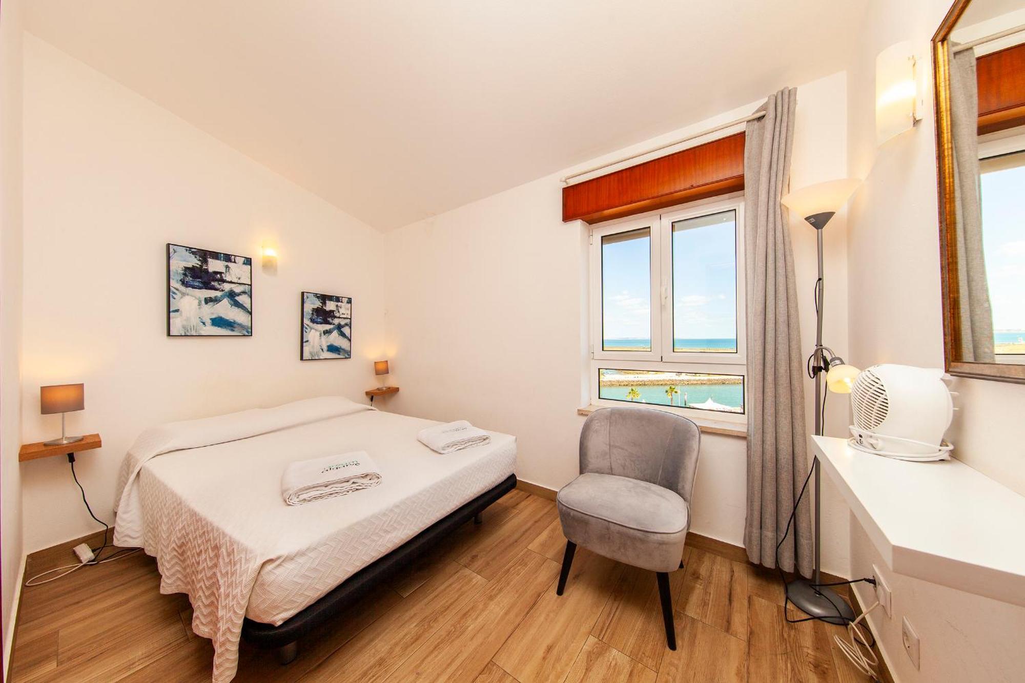 A38 - Rising Sun Top-Floor Flat Lagos Bagian luar foto