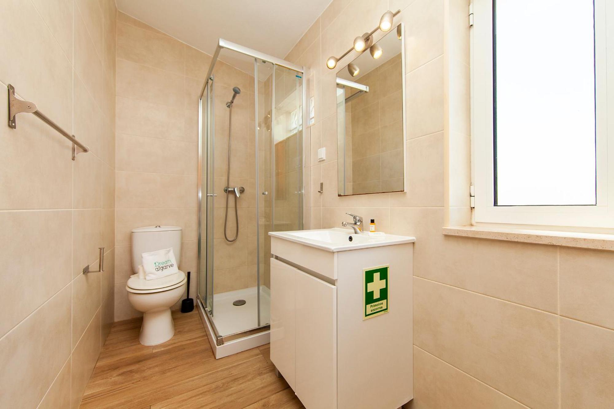 A38 - Rising Sun Top-Floor Flat Lagos Bagian luar foto