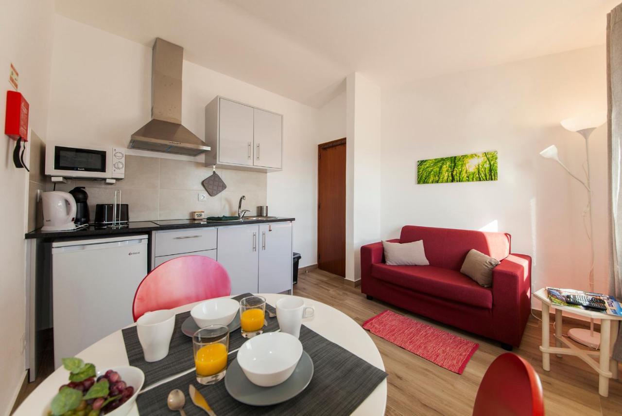 A38 - Rising Sun Top-Floor Flat Lagos Bagian luar foto